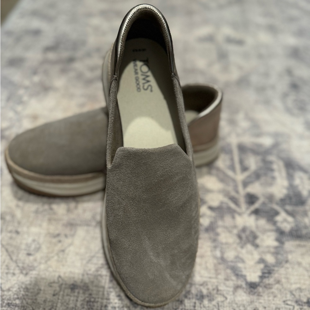 Toms Espadrille Sneaker size 9.5